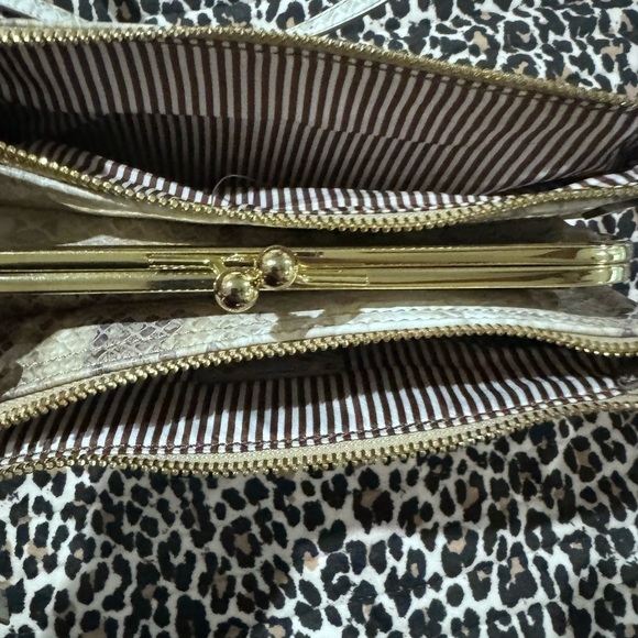Nwot Nine West crossbody - Picture 8 of 11